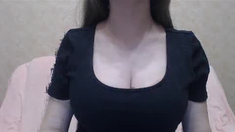 RosalNiils online show from March 2025 03:39:01 PM
