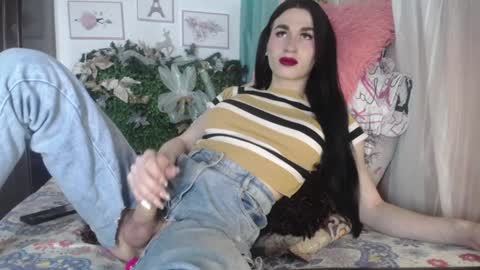 daniela garcia online show from December 2024 01:44:02 PM