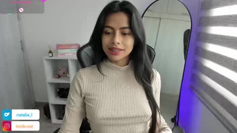 Snapshot of roseparis chatting on November 2025 02:39:02 PM Nat online show from November 2025 02:39:02 PM