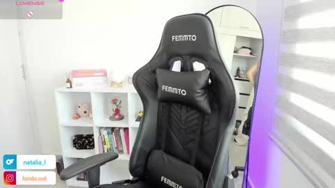 Snapshot of roseparis chatting on December 2025 02:59:01 PM Nat online show from December 2025 02:59:01 PM