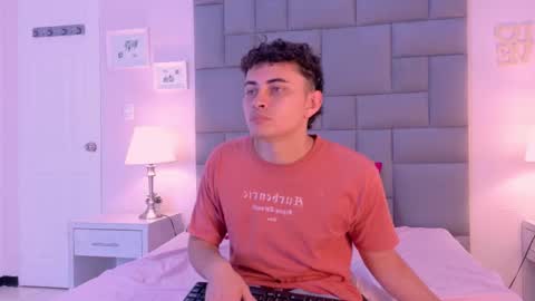 Rosse  Mike online show from September 2025 12:16:01 PM