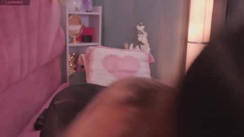 Snapshot of rousse_elodie chatting on November 2025 06:43:02 PM Rousse 3 online show from November 2025 06:43:02 PM