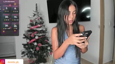 Snapshot of roxy_pk_ chatting on December 2024 11:37:02 PM R O X Y online show from December 2024 11:37:02 PM