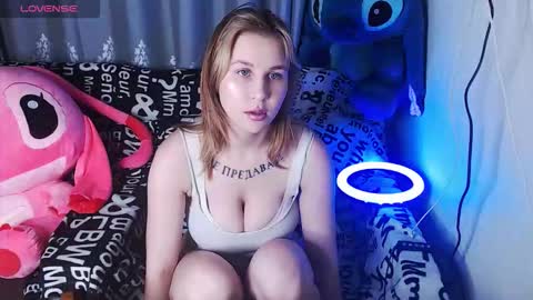 angela online show from September 2025 02:53:01 PM