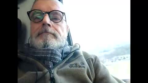 Snapshot of ruk_ri913mn chatting on January 2025 12:41:02 PM Jimi online show from January 2025 12:41:02 PM