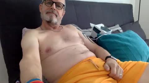 Snapshot of ruk_ri913mn chatting on February 2025 12:47:01 PM Jimi online show from February 2025 12:47:01 PM