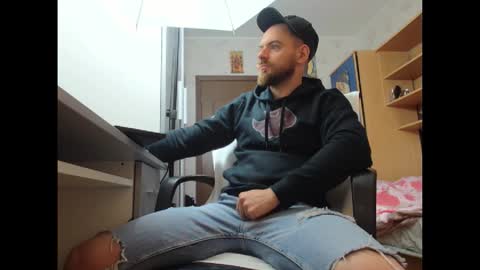 Snapshot of ryanstone_ chatting on November 2025 04:40:01 AM Ryanstone online show from November 2025 04:40:01 AM