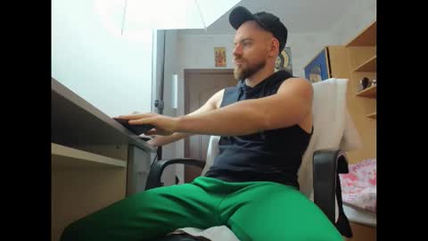 Snapshot of ryanstone_ chatting on November 2025 05:51:02 AM Ryanstone online show from November 2025 05:51:02 AM