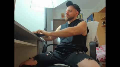 Snapshot of ryanstone_ chatting on November 2025 06:35:01 AM Ryanstone online show from November 2025 06:35:01 AM