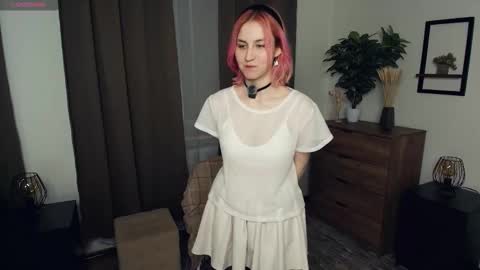 Snapshot of sabr1naa chatting on December 2025 08:45:02 AM Sabrina online show from December 2025 08:45:02 AM