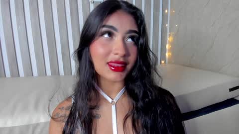 mariana  online show from December 2024 10:09:01 PM