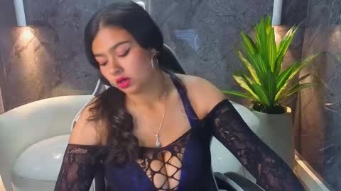 Salome  online show from September 2025 12:52:02 PM