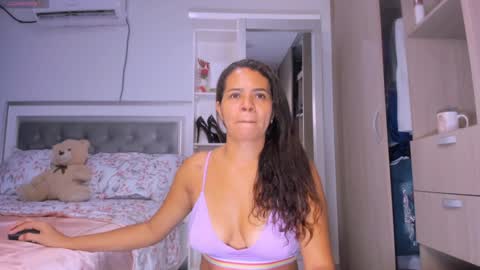 carolina online show from December 2024 02:12:01 AM