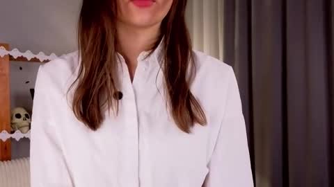 Snapshot of sandili chatting on November 2025 12:34:02 AM Isabel but you can call me Bella online show from November 2025 12:34:02 AM