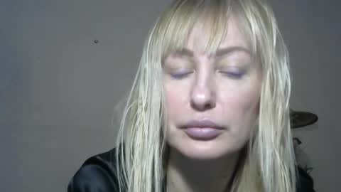 Sandra online show from January 2025 02:25:01 PM
