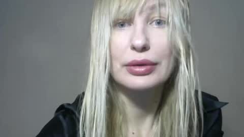 Sandra online show from January 2025 09:04:01 PM