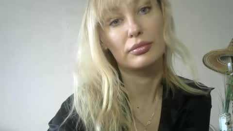 Sandra online show from March 2025 11:36:02 AM