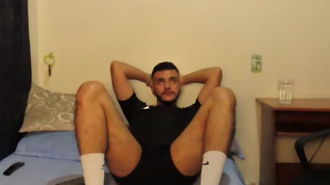 Snapshot of santiexxx chatting on October 2025 03:59:02 AM santiexxx online show from October 2025 03:59:02 AM