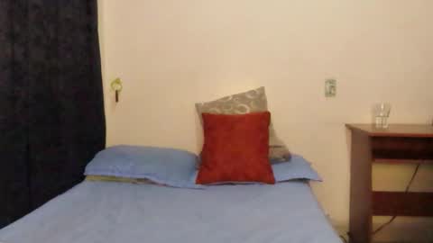 Snapshot of santiexxx chatting on October 2025 02:42:01 AM santiexxx online show from October 2025 02:42:01 AM