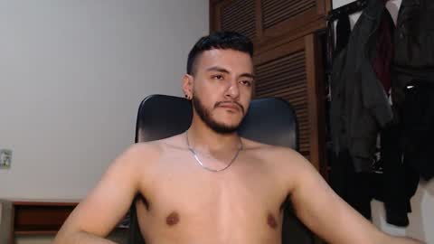 Snapshot of santiexxx chatting on October 2025 05:21:02 AM santiexxx online show from October 2025 05:21:02 AM