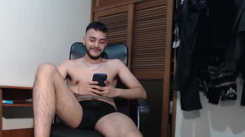 Snapshot of santiexxx chatting on October 2025 03:07:01 AM santiexxx online show from October 2025 03:07:01 AM