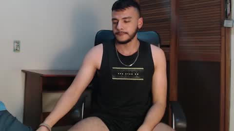 Snapshot of santiexxx chatting on November 2025 06:05:01 AM santiexxx online show from November 2025 06:05:01 AM