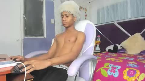 santy online show from November 2025 11:54:01 AM