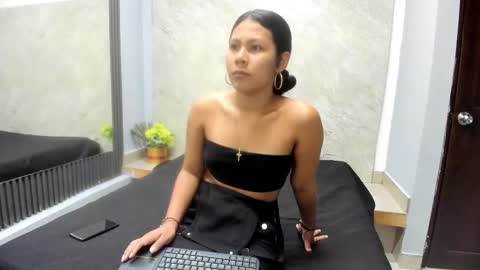 Snapshot of sarah__19 chatting on November 2025 11:35:01 AM Sarah online show from November 2025 11:35:01 AM