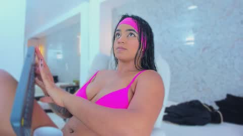 Snapshot of sarah_sanz chatting on October 2025 12:17:01 PM sarah online show from October 2025 12:17:01 PM