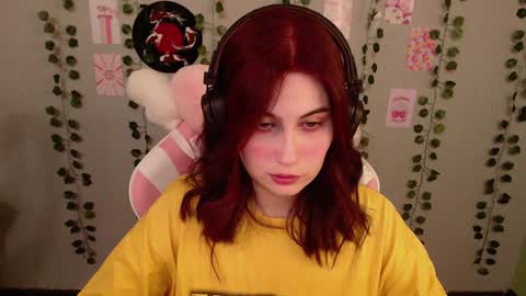 Snapshot of sarakinski chatting on December 2024 01:28:02 PM Sara online show from December 2024 01:28:02 PM