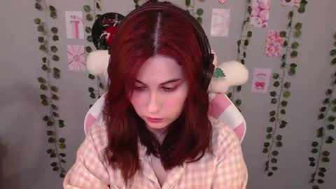 Snapshot of sarakinski chatting on February 2025 11:10:02 AM Sara online show from February 2025 11:10:02 AM