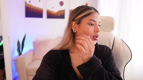 Sara online show from December 2024 09:04:02 PM