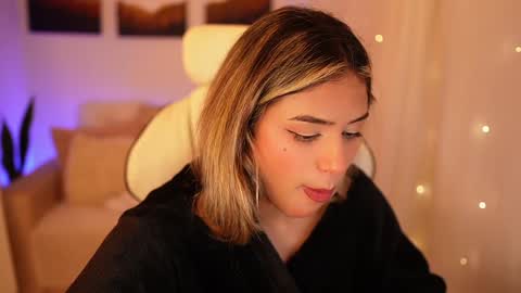 Sara online show from December 2024 01:18:02 AM