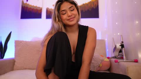 Sara online show from December 2024 03:01:02 AM