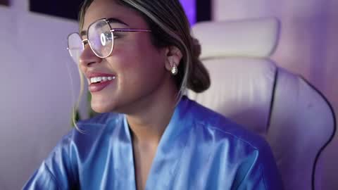 Sara online show from February 2025 01:19:02 AM