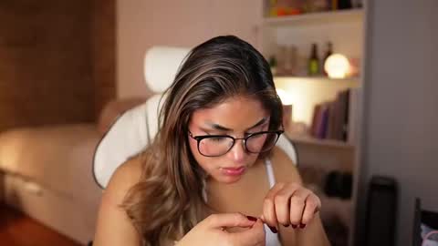 Sara online show from September 2025 01:06:02 AM