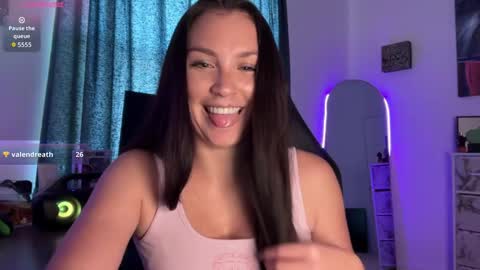 Snapshot of sariaaahh chatting on November 2025 06:09:02 PM sariaaahh online show from November 2025 06:09:02 PM