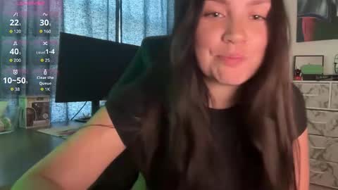 Snapshot of sariaaahh chatting on November 2025 06:06:02 PM sariaaahh online show from November 2025 06:06:02 PM