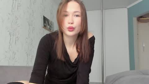 Snapshot of sasha_bell_ chatting on January 2025 06:43:02 AM Sasha online show from January 2025 06:43:02 AM
