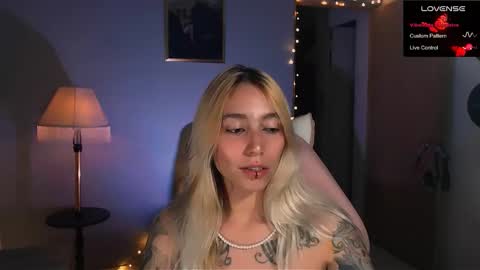 Snapshot of saucy_jenn1 chatting on February 2025 01:45:01 AM I AM JENN online show from February 2025 01:45:01 AM