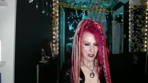 SaucySky online show from October 2025 07:36:02 PM