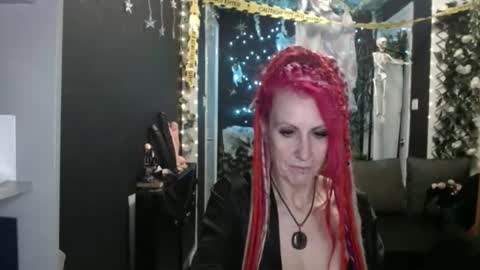 SaucySky online show from October 2025 08:31:02 PM