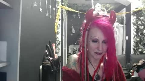 SaucySky online show from October 2025 07:52:01 PM