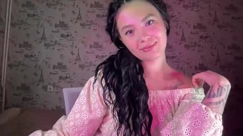 scarletpetal online show from October 2025 10:35:02 AM