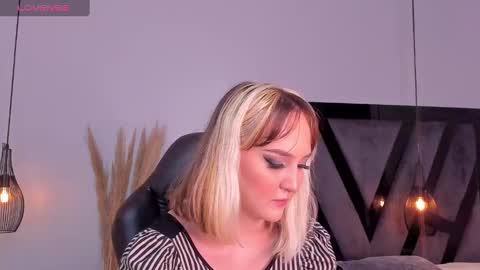 Scarlett goth  online show from February 2025 08:11:02 PM
