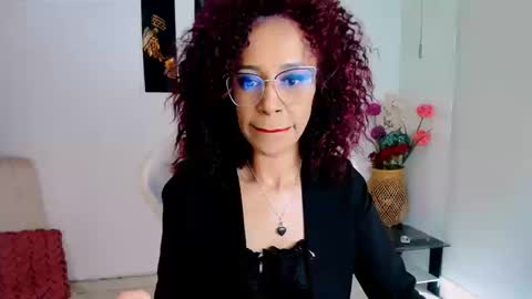 Scarlett online show from September 2025 09:48:01 PM