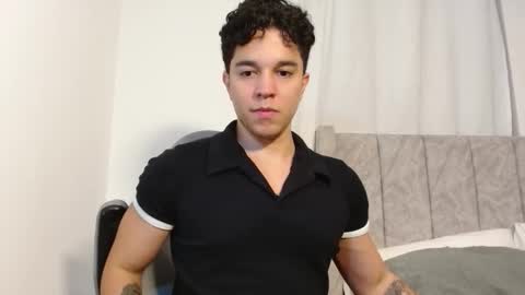 Snapshot of scott_brasher1 chatting on November 2025 03:27:01 AM Twitter Scott brasher1 Instagram Camiloestuardo2 online show from November 2025 03:27:01 AM