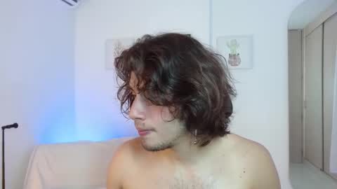Snapshot of sebasmattxxl8 chatting on February 2025 12:32:01 AM Sebas online show from February 2025 12:32:01 AM