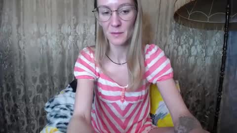 Snapshot of secretcandy222 chatting on January 2025 09:03:01 AM secretcandy222 online show from January 2025 09:03:01 AM