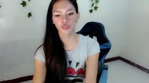 Snapshot of seducive_allea chatting on October 2025 05:57:02 PM seducive_allea online show from October 2025 05:57:02 PM